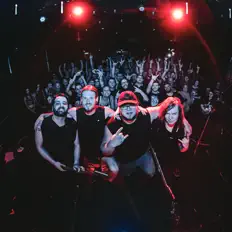 聆聽 Crimson Shrine、觀看音樂影片、閱讀小傳、查看巡演日期等！