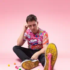 Jordan Foxを聴いたり、ミュージックビデオを鑑賞したり、経歴やツアー日程などを確認したりしましょう！