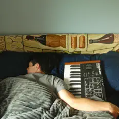 Ouve Evil Fuzz Magic!, vê vídeos de música, lê a biografia, vê as datas da digressão e muito mais!