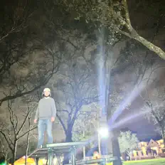 Ouve Deck B, vê vídeos de música, lê a biografia, vê as datas da digressão e muito mais!