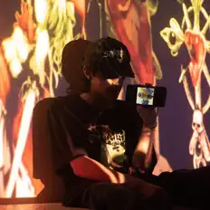 Dengarkan DS drunk, tonton video musik, baca bio, lihat tanggal tur & lainnya!