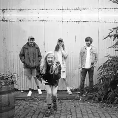 Escucha a Dancer, mira videos musicales, lee su biografía, consulta las fechas de las gira y más.