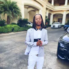 Écoutez Yung Cheeze, regardez des vidéoclips, lisez la biographie, consultez les dates de tournée et plus encore !