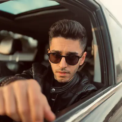 Listen to Kaan Simseker, watch music videos, read bio, see tour dates & more!