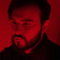 Poslechněte si interpreta undefined, sledujte hudební videa, přečtěte si životopis, podívejte se na data turné a další informace.