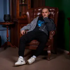 Luister naar NeoStas, bekijk muziekvideo's, lees de bio, bekijk de tourdata, en meer!