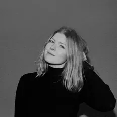 Ouça Johanna Linnea Jakobsson, assista a videoclipes, leia a biografia, veja as datas das turnês e mais!