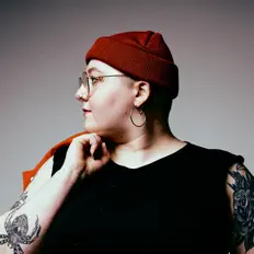 Lizzie Kayを聴いたり、ミュージックビデオを鑑賞したり、経歴やツアー日程などを確認したりしましょう！