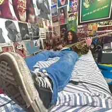 Dengarkan Hunter Oliveri, tonton video musik, baca bio, lihat tanggal tur & lainnya!