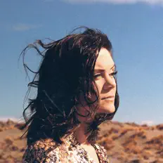 Dengarkan Katie Thompson, tonton video musik, baca bio, lihat tanggal tur & lainnya!