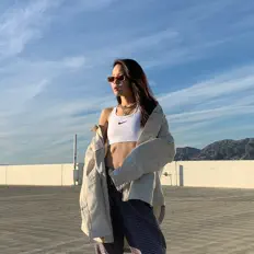 Posłuchaj wykonawcy Kc, obejrzyj teledyski, przeczytaj biografię, zobacz daty tras koncertowych i nie tylko!