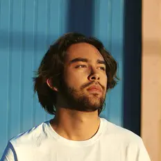 Hör dir Boxter an, schau dir Musikvideos an, lies die Biografie, finde Tourdaten und mehr!