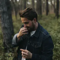 Dengarkan Seth Glier, tonton video musik, baca bio, lihat tanggal tur & lainnya!