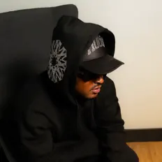 Ascolta G-Val, guarda video musicali, leggi la biografia, vedi le date del tour & altro!