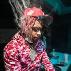 Dengarkan Baby Simba, tonton video musik, baca bio, lihat tanggal tur & lainnya!