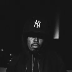 收听 Def Soulja、观看音乐视频、阅读小传、查看巡演日期等 ！