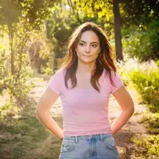 Poslechněte si interpreta Tammy Moxon, sledujte hudební videa, přečtěte si životopis, podívejte se na data turné a další informace.