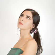 聆聽 Autriya、觀看音樂影片、閱讀小傳、查看巡演日期等！