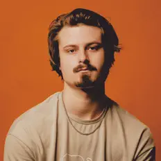 Ouça Cnma, assista a videoclipes, leia a biografia, veja as datas das turnês e mais!