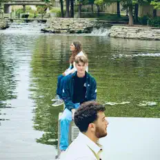 Hör dir Matthew's Project an, schau dir Musikvideos an, lies die Biografie, finde Tourdaten und mehr!