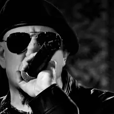 Dengarkan David John Ricci, tonton video musik, baca bio, lihat tanggal tur & lainnya!