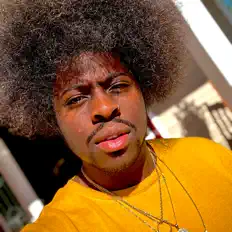 Poslechněte si interpreta Big Lek, sledujte hudební videa, přečtěte si životopis, podívejte se na data turné a další informace.