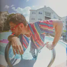 Ascolta Melo Relo, guarda video musicali, leggi la biografia, vedi le date del tour & altro!