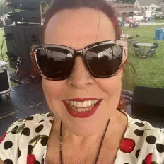 Listen to Liz Mandeville, watch music videos, read bio, see tour dates & more!