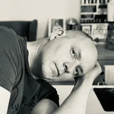 Écoutez Michael Livschitz, regardez des vidéoclips, lisez la biographie, consultez les dates de tournée et plus encore !