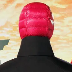 Moncler Moon Boyを聴いたり、ミュージックビデオを鑑賞したり、経歴やツアー日程などを確認したりしましょう！