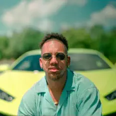 Ascolta Vi LeVinci, guarda video musicali, leggi la biografia, vedi le date del tour & altro!