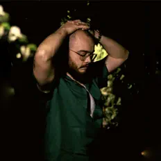 聆聽 Marcus Eventide、觀看音樂影片、閱讀小傳、查看巡演日期等！