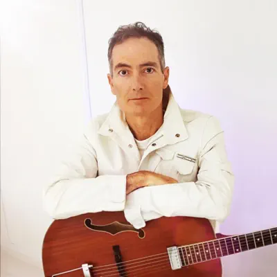 Listen to Leo de la Rosa, watch music videos, read bio, see tour dates & more!