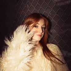 Chloe Appel을(를) 듣고, 뮤직 비디오를 보고, 약력을 읽고, 투어 일정 등을 확인하세요!