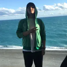 Ακούστε περιεχόμενο από Sauceboi26, παρακολουθήστε μουσικά βίντεο, διαβάστε το βιογραφικό, δείτε ημερομηνίες περιοδείας, και πολλά ακόμη!