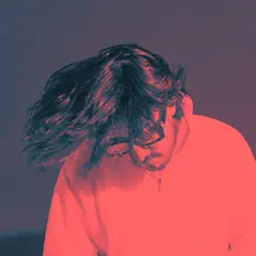 聆聽 Charlie Crown、觀看音樂影片、閱讀小傳、查看巡演日期等！