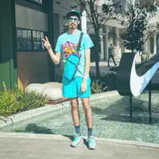 收听 el artista del dinero、观看音乐视频、阅读小传、查看巡演日期等 ！