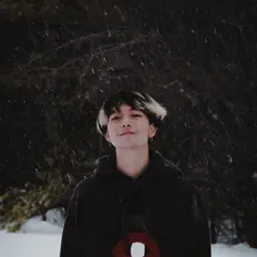 Dengarkan kiyu, tonton video musik, baca bio, lihat tanggal tur & lainnya!