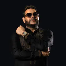 Listen to El Chaval de la Bachata, watch music videos, read bio, see tour dates & more!