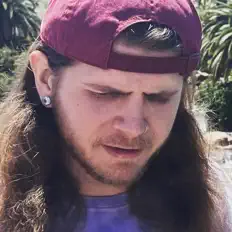 Escucha a BRADY, mira videos musicales, lee su biografía, consulta las fechas de las gira y más.