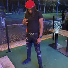 收听 YMG Lor Akh、观看音乐视频、阅读小传、查看巡演日期等 ！