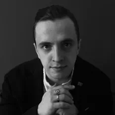 Poslechněte si interpreta Don Fomin, sledujte hudební videa, přečtěte si životopis, podívejte se na data turné a další informace.