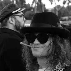 Écoutez M. Hostilis, regardez des vidéoclips, lisez la biographie, consultez les dates de tournée et plus encore !