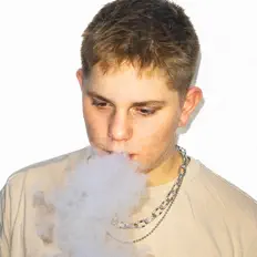 Yaddow सुनें, म्यूज़िक वीडियो देखें, बायो पढ़ें, दौरे की तारीखें और बहुत कुछ देखें!