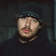 Listen to Håkon Siri, watch music videos, read bio, see tour dates & more!