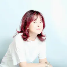 Madoosha dinle, müzik videolarını izle, biyografisini oku, tur tarihlerini ve daha fazlasını gör!