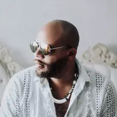 聆聽 Tripp Wilson、觀看音樂影片、閱讀小傳、查看巡演日期等！