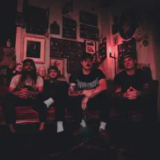 Dengarkan MouthBreather, tonton video musik, baca bio, lihat tanggal tur & lainnya!