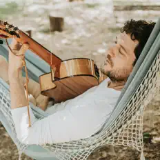 Santiago Alonso सुनें, म्यूज़िक वीडियो देखें, बायो पढ़ें, दौरे की तारीखें और बहुत कुछ देखें!