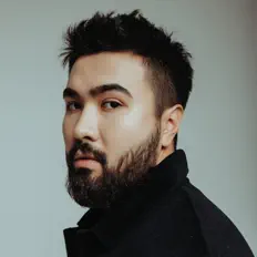 聆聽 AKIM、觀看音樂影片、閱讀小傳、查看巡演日期等！